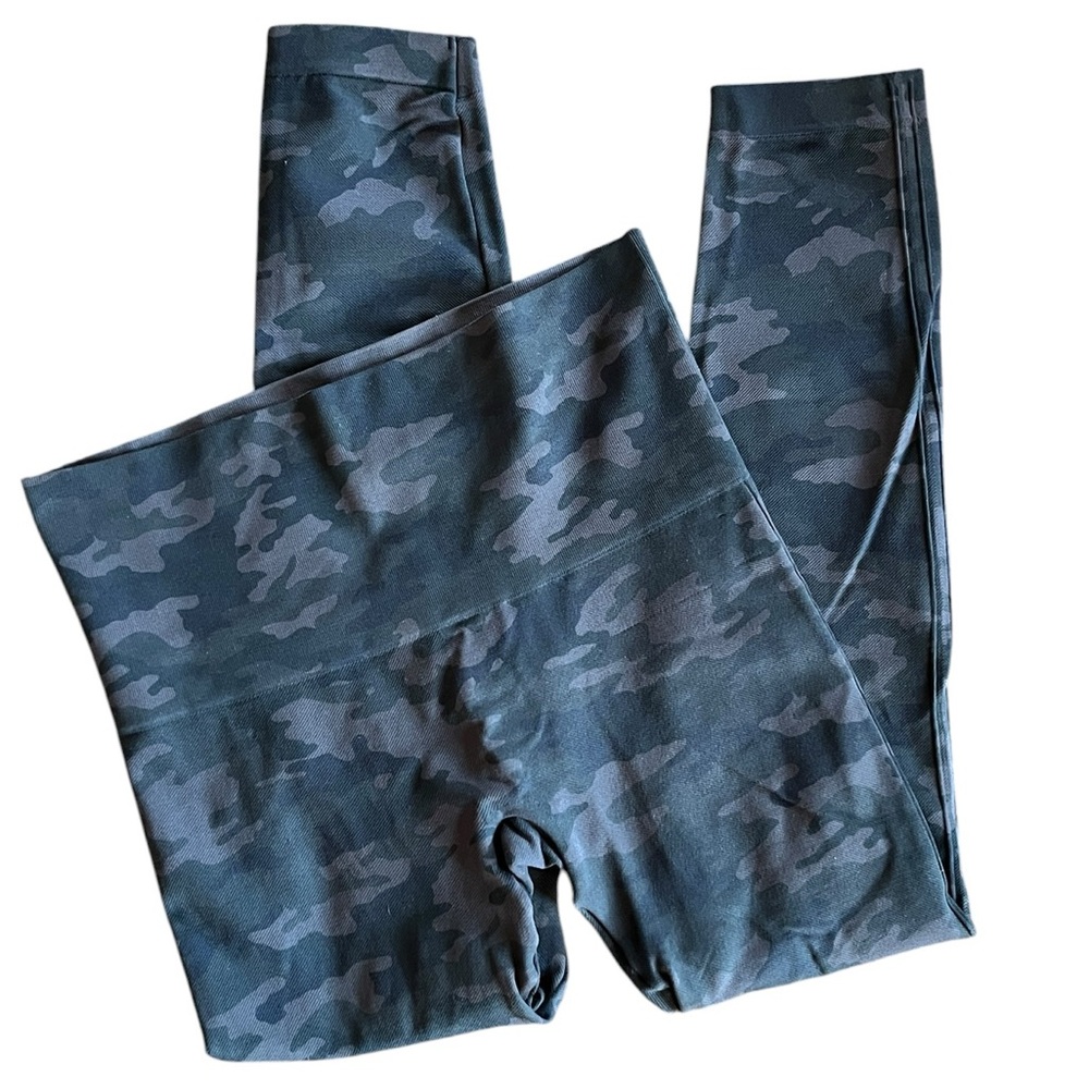Spanx Look At Me Now Seamless Leggings in a black camouflage pattern
